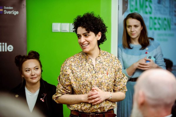 Cristina Teaching Art lecturer and consultant